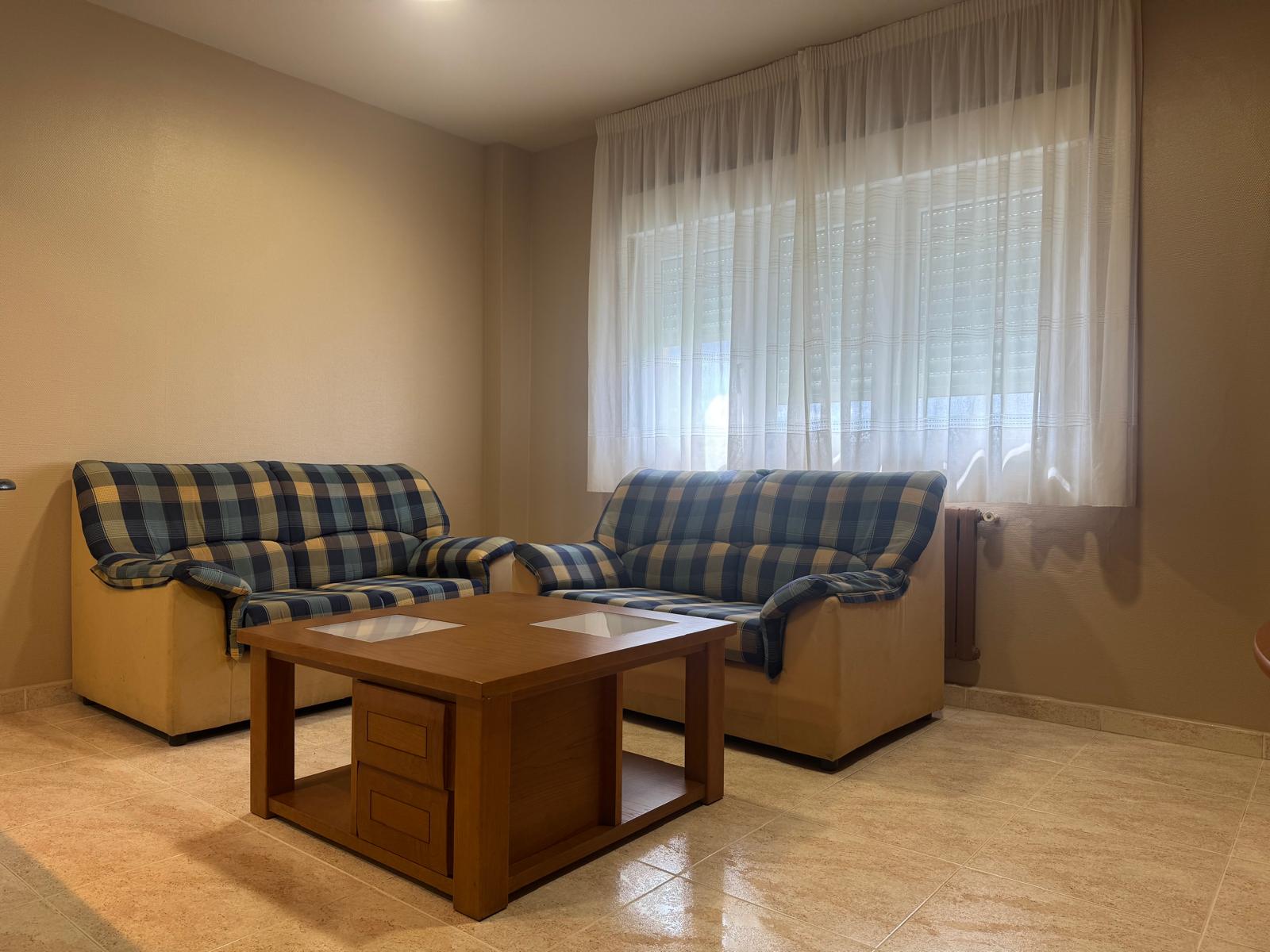 Alquiler apartamentos en carballo baldayo